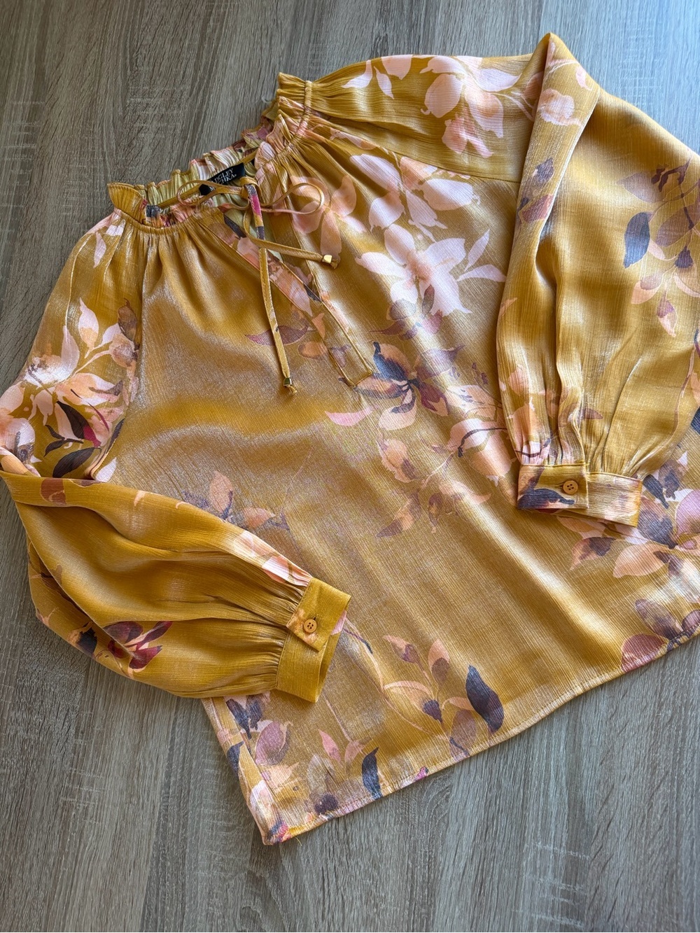 Badgley Mischka Mustard Floral Tie Ruffle Neck Peasant Blouse Size Small - Picture 8 of 15
